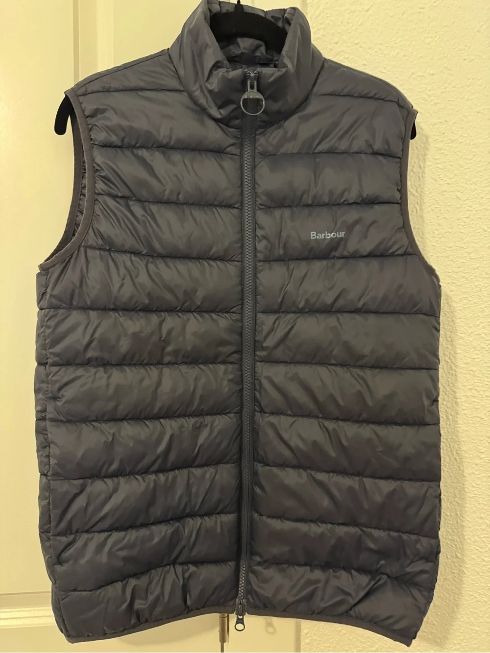 Barbour Bretby Gilet in Navy Men’s Size Small Slim Fit Puffer vest